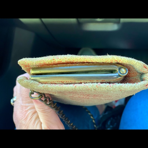 HOBO Distressed Clutch GUC - Picture 6 of 8